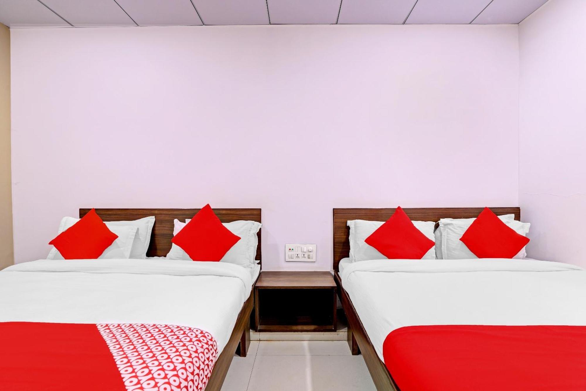 Hotel O Rishta And Jahan Banquet And Rooms Bhatha Exterior photo